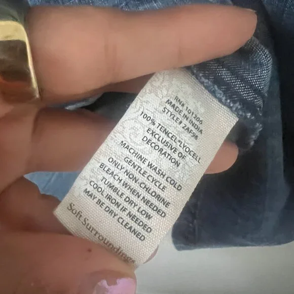 Soft Surroundings Sz L 100% Tencel Embroidered Back Chambray Tunic Top Soft Boho - Picture 11 of 11